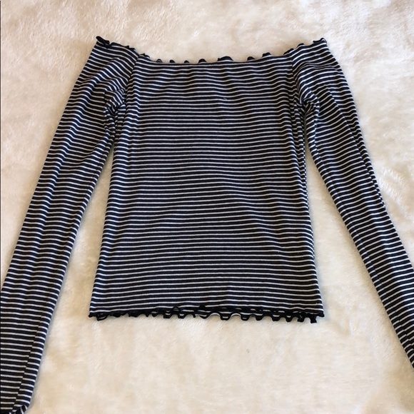 Hollister Tops - Off the shoulder top
